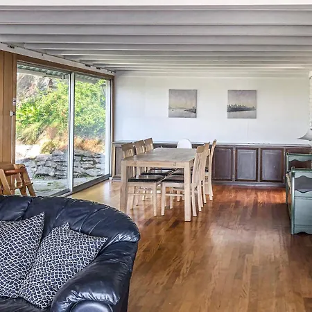 Five-bedroom In Сasa de vacaciones *