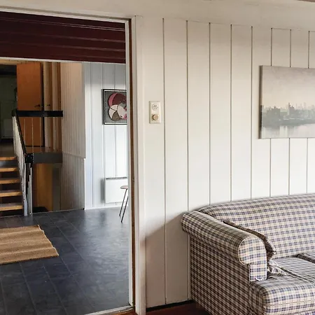 Five-bedroom In