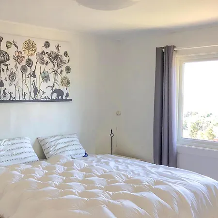 Holiday home Five-bedroom In